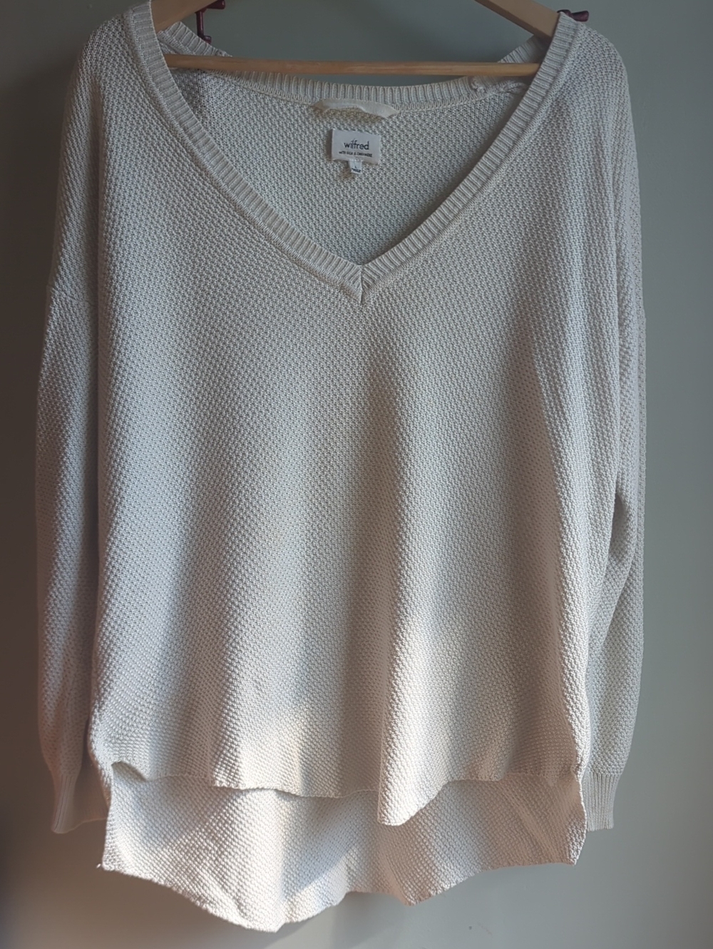 Wilfred. Cream Off-the-Shoulder V-Neck Knit. Size Large.